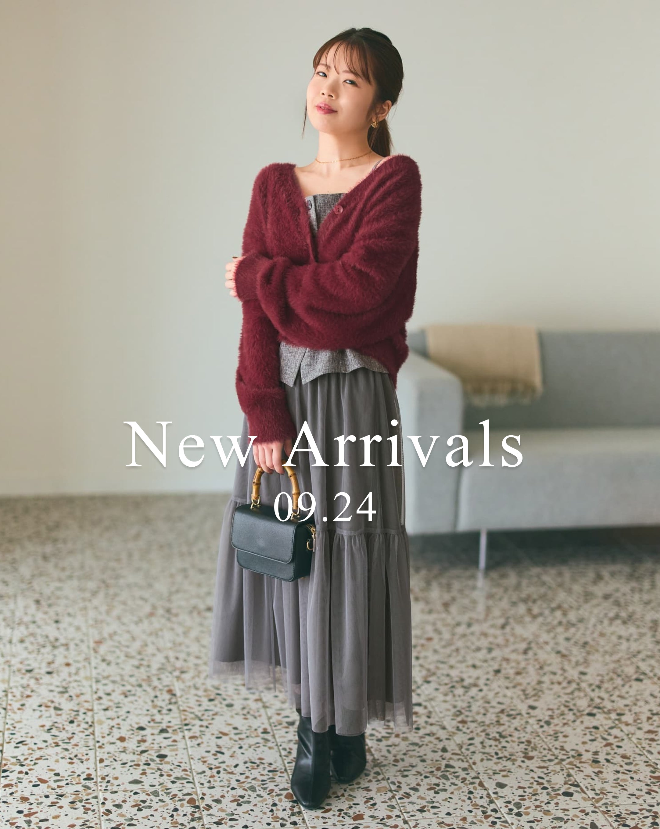 パウダリーベロアブルゾン　 ¥15,400 COHINA コヒナ パウダリーベロアブルゾン | 小柄・低身長女性向けファッション通販