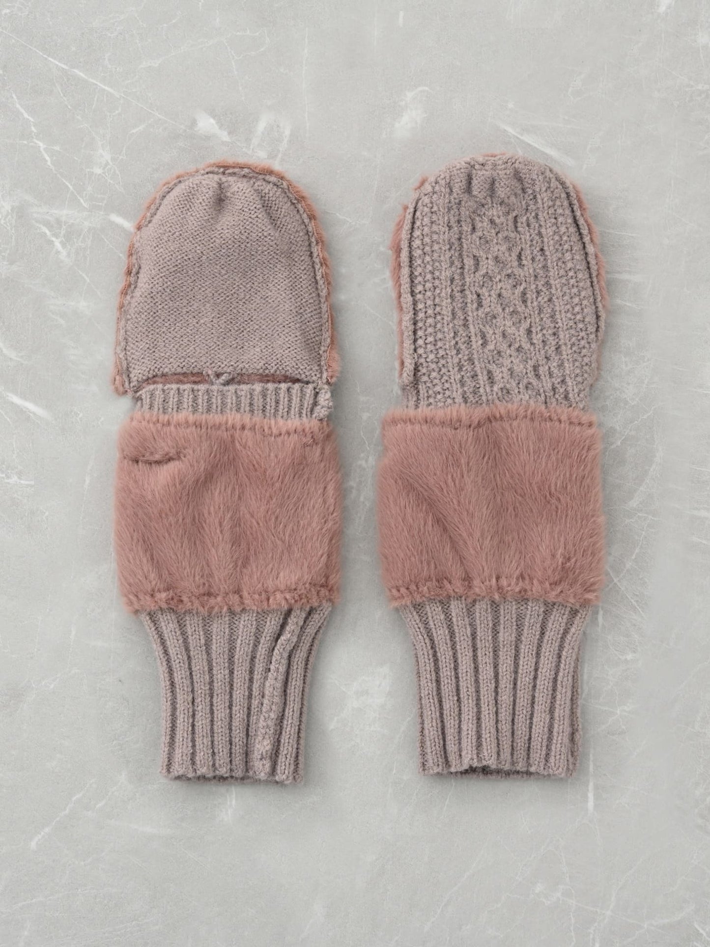 ※こちらはグローブの裏地写真でございます。