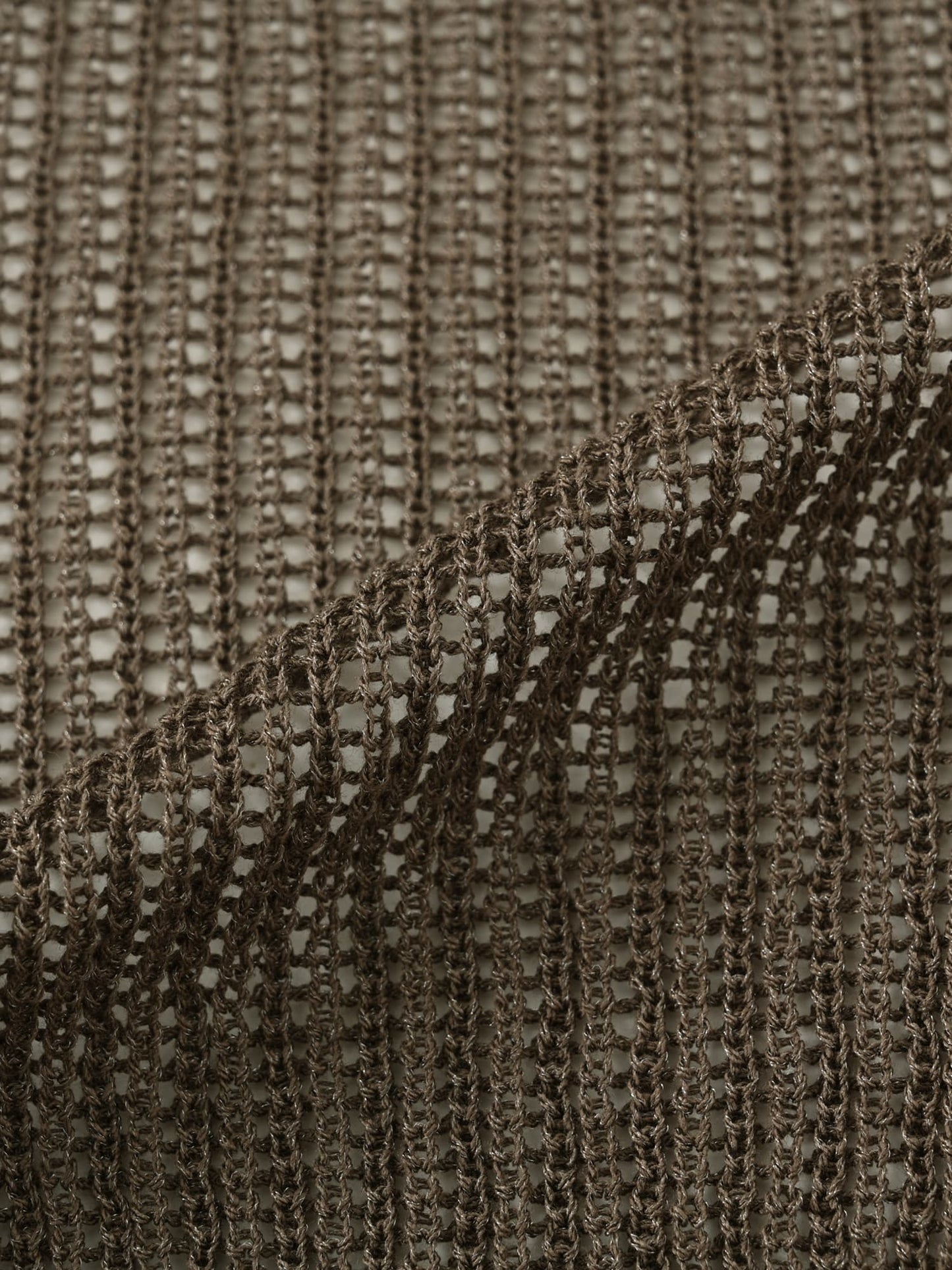 こちらは背面の編み地でございます。