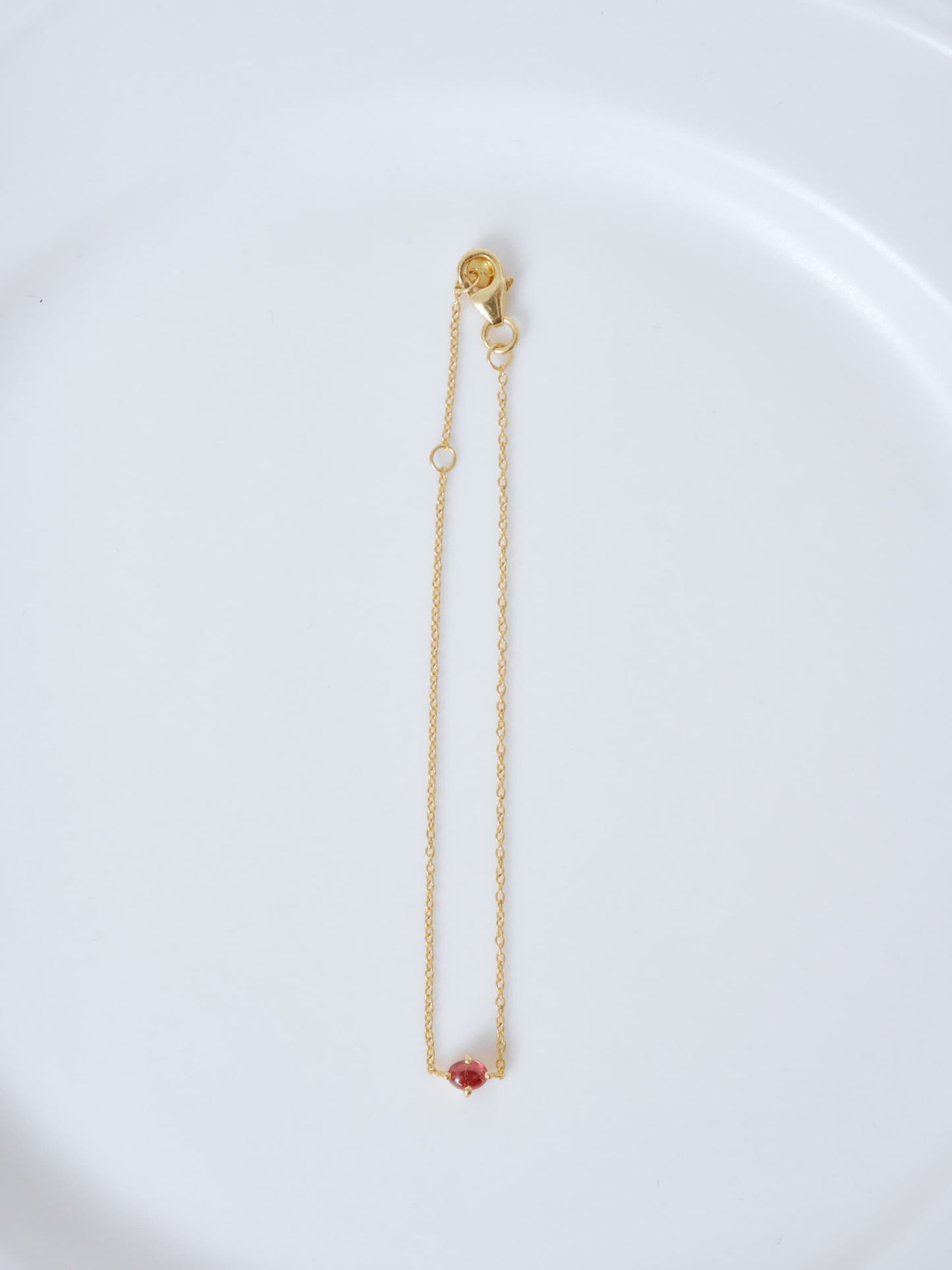 ※こちらが実物のカラーに一番お色味が近くなっております。(ガーネット)<br>