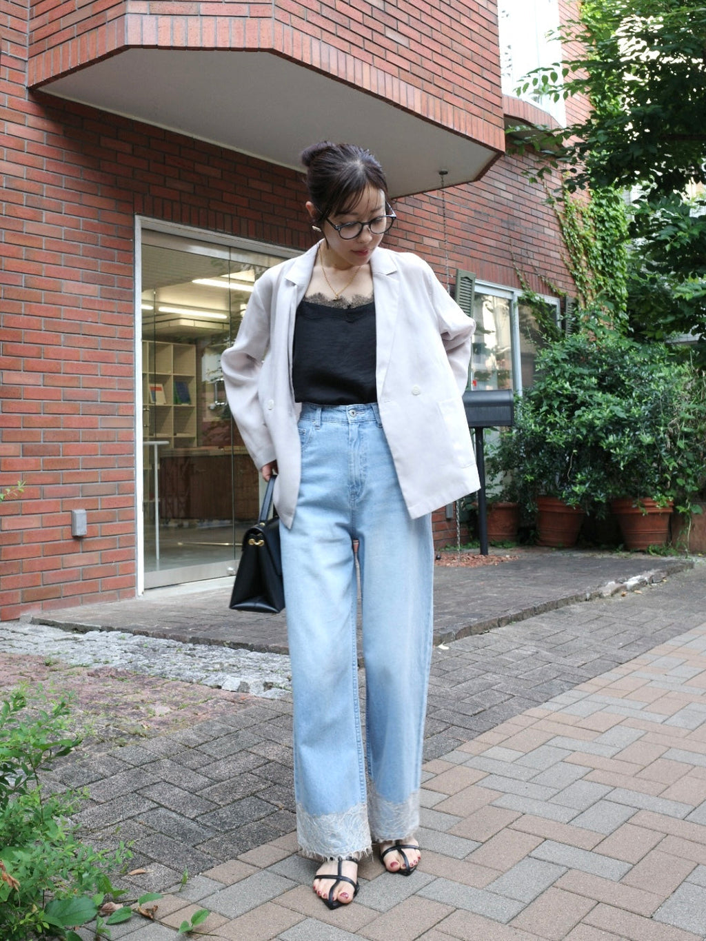 Hitomi
