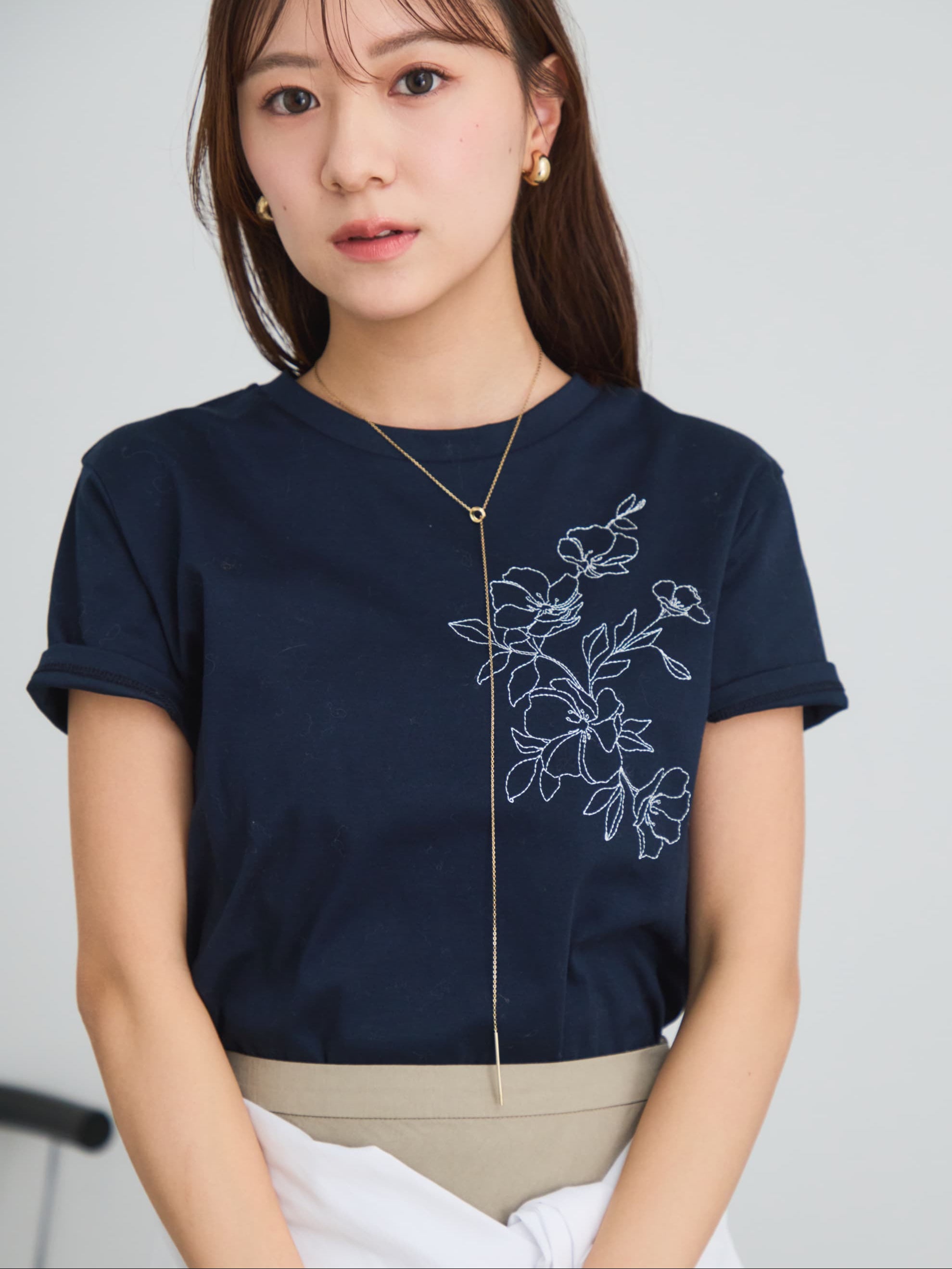 エンブロイダリーボタニカルTシャツ | 小柄・低身長女性向け