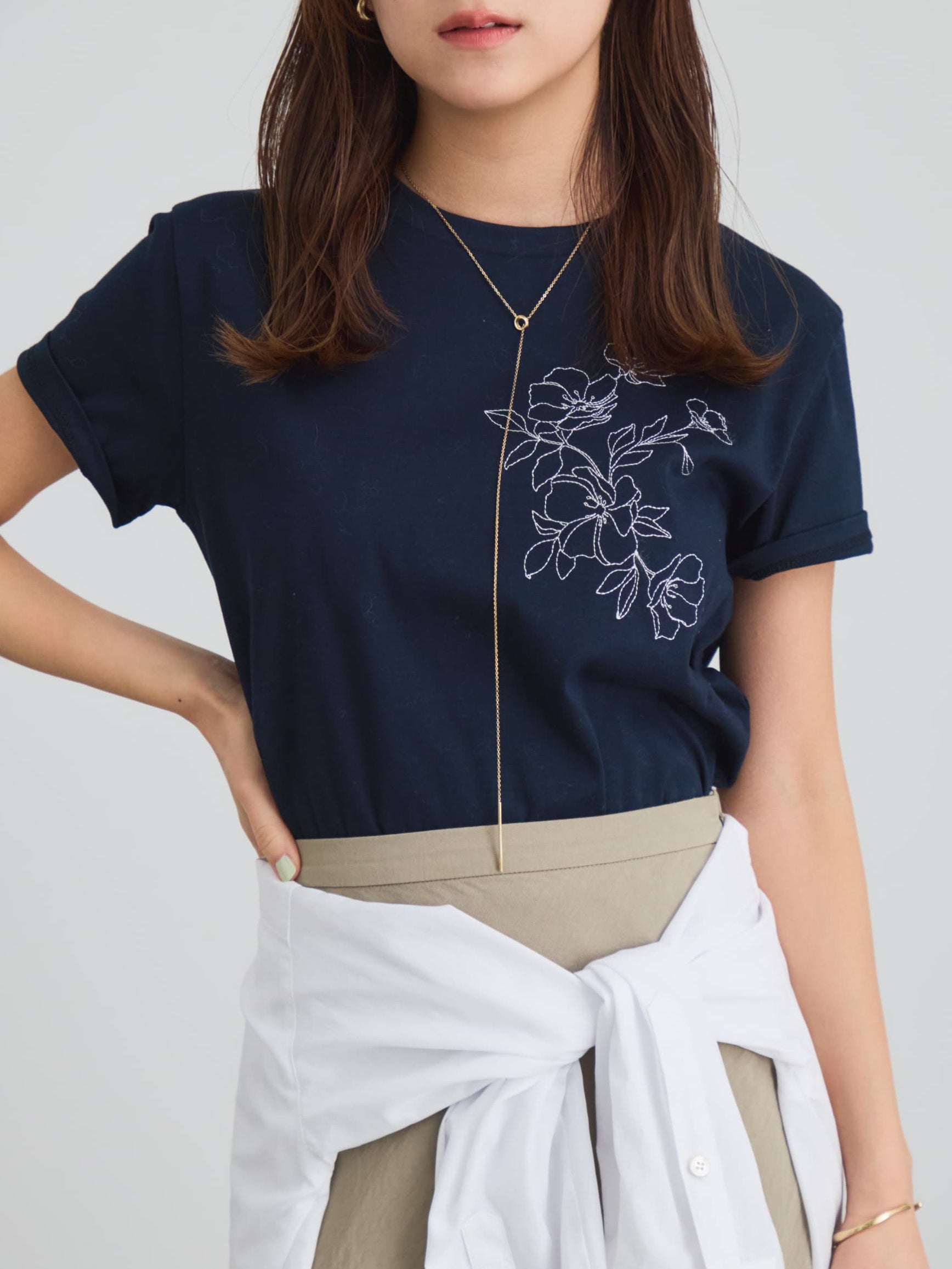エンブロイダリーボタニカルTシャツ | 小柄・低身長女性向け