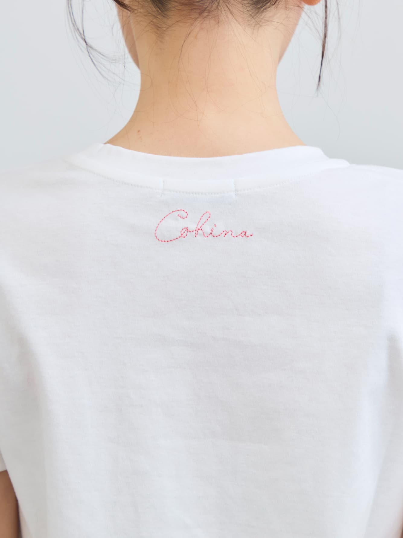 エンブロイダリーボタニカルＴシャツ　[通常]