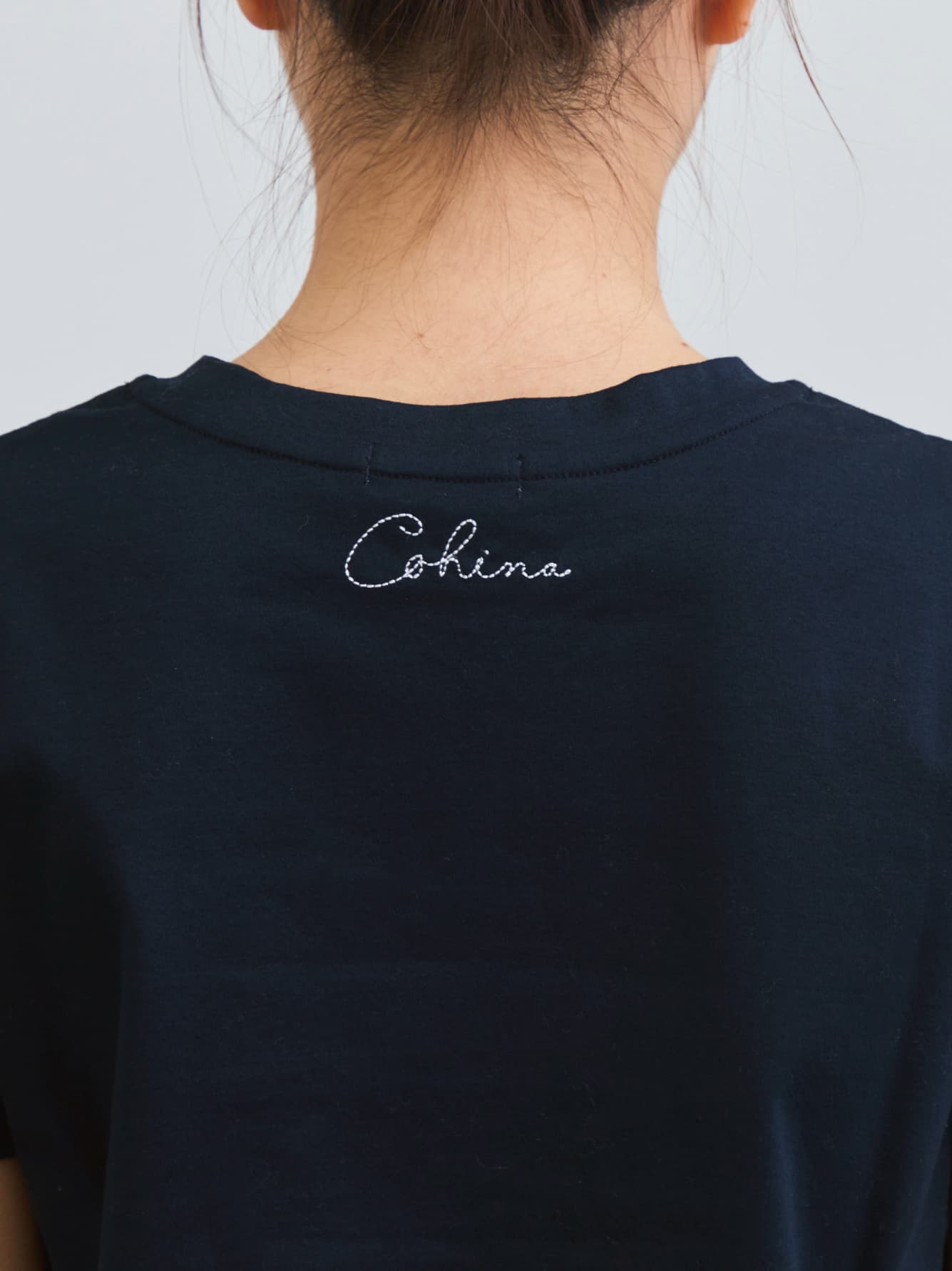 エンブロイダリーボタニカルＴシャツ　[通常]