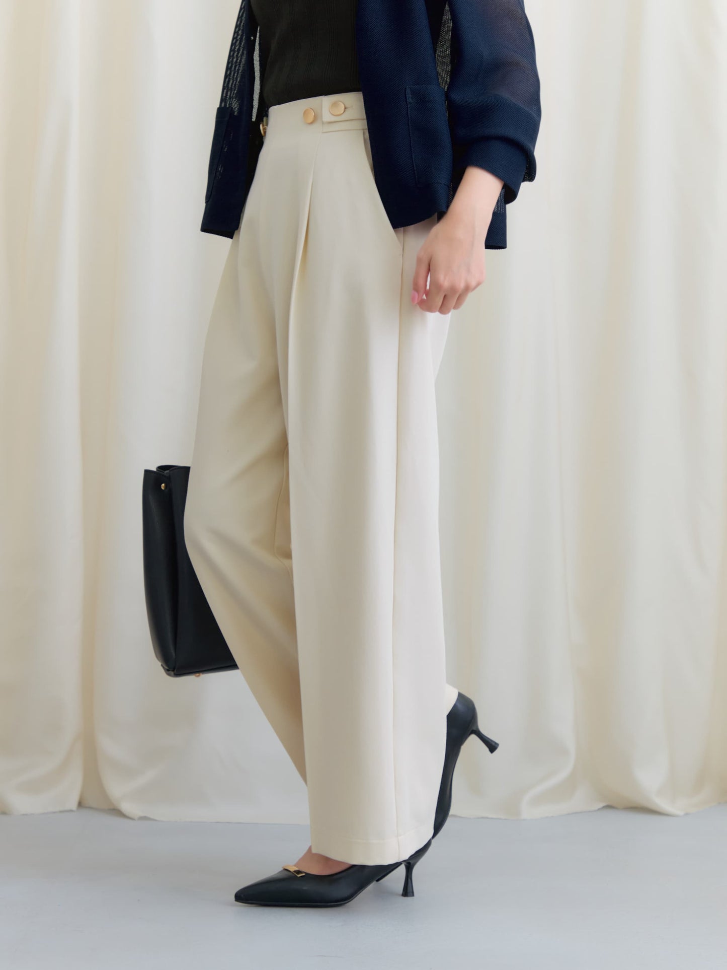 149cm | B:77 W:60 H:83 股下:68.5 | regular-XS着用