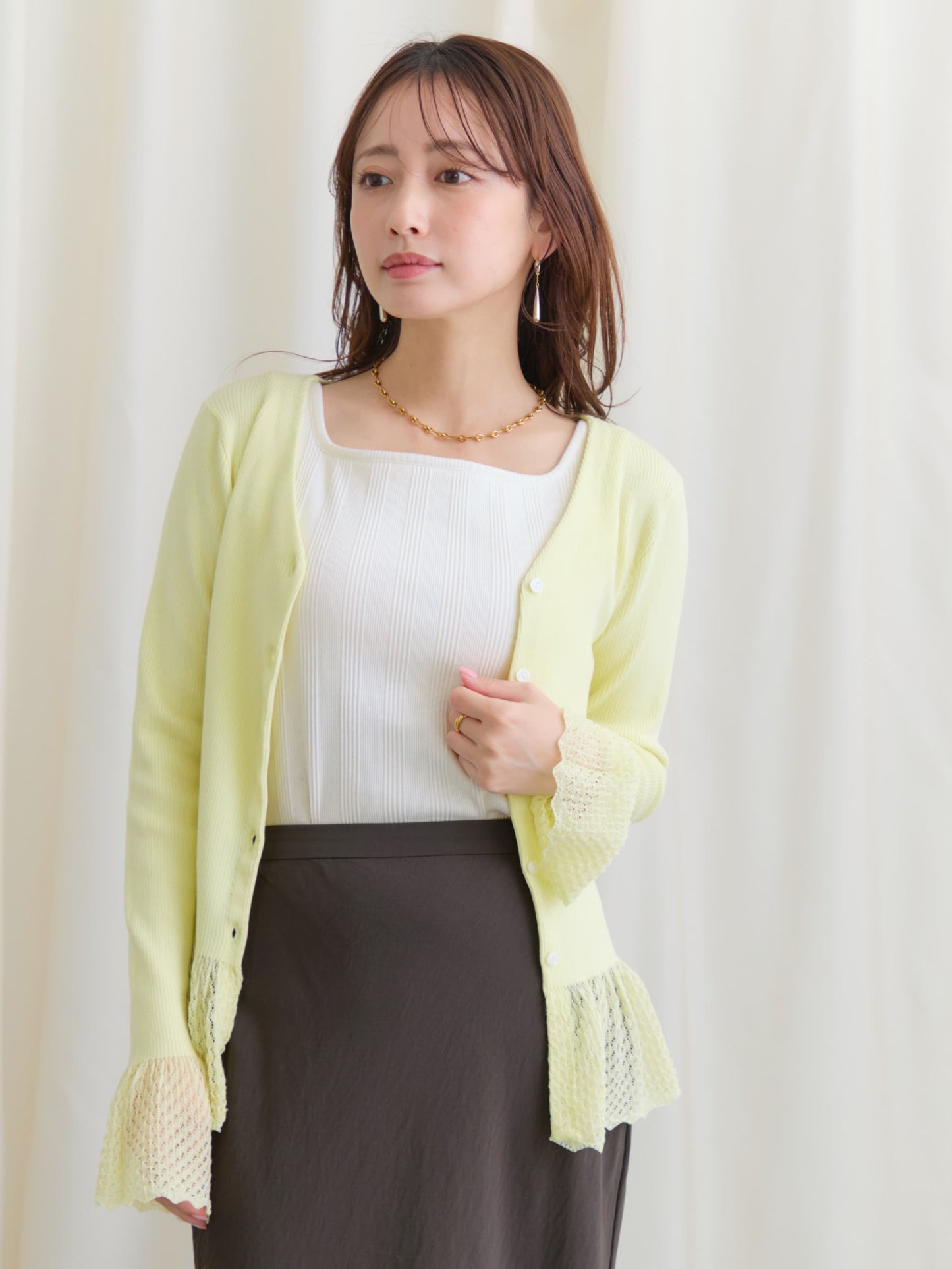 カップ付きスクエアネックタンクトップ　[通常]