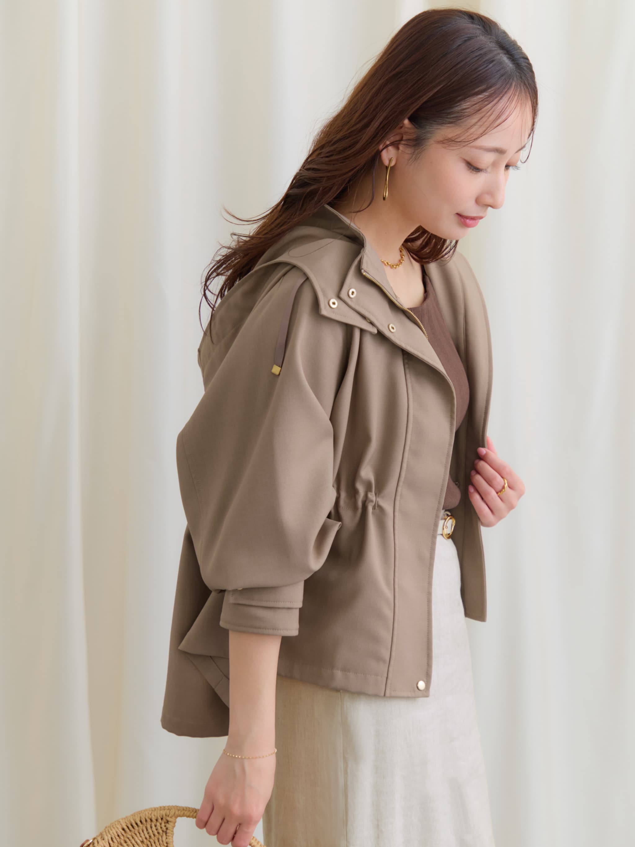 美品 コヒナ COHINA ショートフーディーコート アイボリー short テントラインフーデッドブルゾン | 小柄・低身長女性向けファッション
