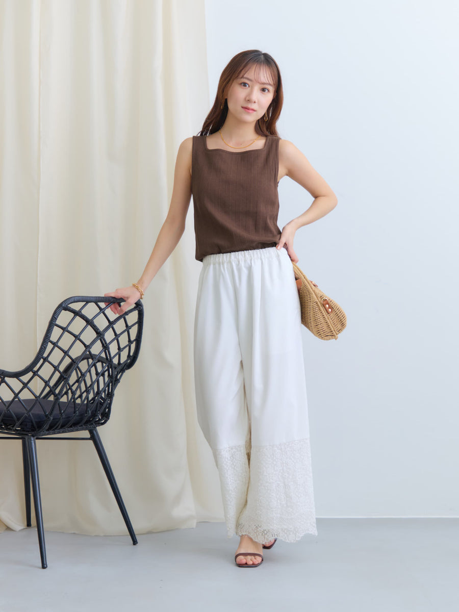 カップ付きスクエアネックタンクトップ　[通常]