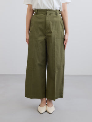 ※こちらが実物のカラーに一番お色味が近くなっております。（カーキ）<br>149cm | B:77 W:60 H:83 股下:68.5 | regular-XS着用(ヒールの高さ: 3.5cm) 