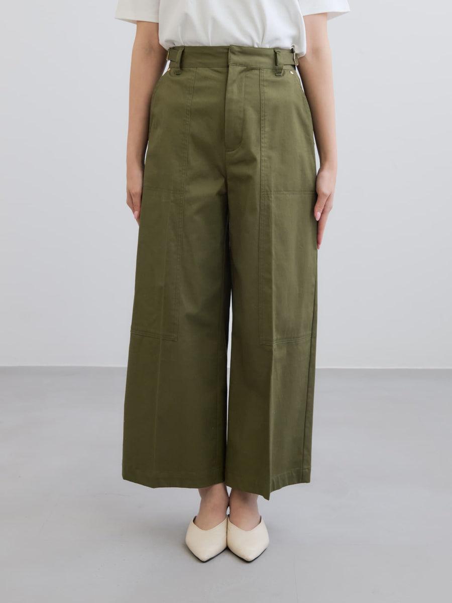 ※こちらが実物のカラーに一番お色味が近くなっております。（カーキ）<br>149cm | B:77 W:60 H:83 股下:68.5 | regular-XS着用(ヒールの高さ: 3.5cm) 