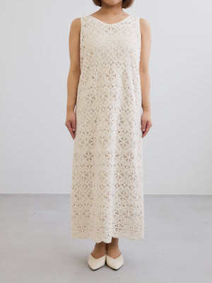 ※こちらが実物のカラーに一番お色味が近くなっております。（ナチュラル）<br>144cm | B:80 W:64 H:84 股下:62 | short着用 (ヒールの高さ: 3.5cm)