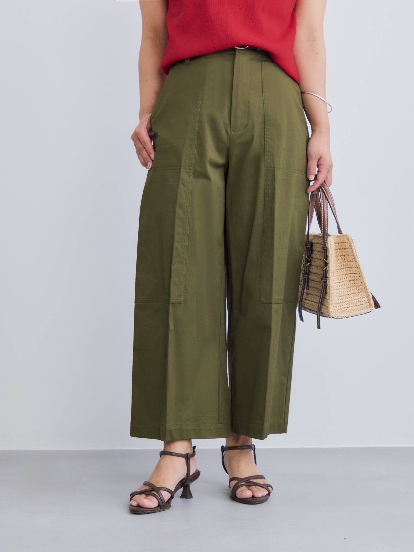 144cm | B:80 W:64 H:84 股下:62 | short-XS着用