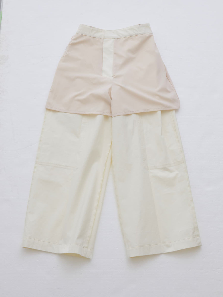 ※オフホワイトのみ裏地がございます。