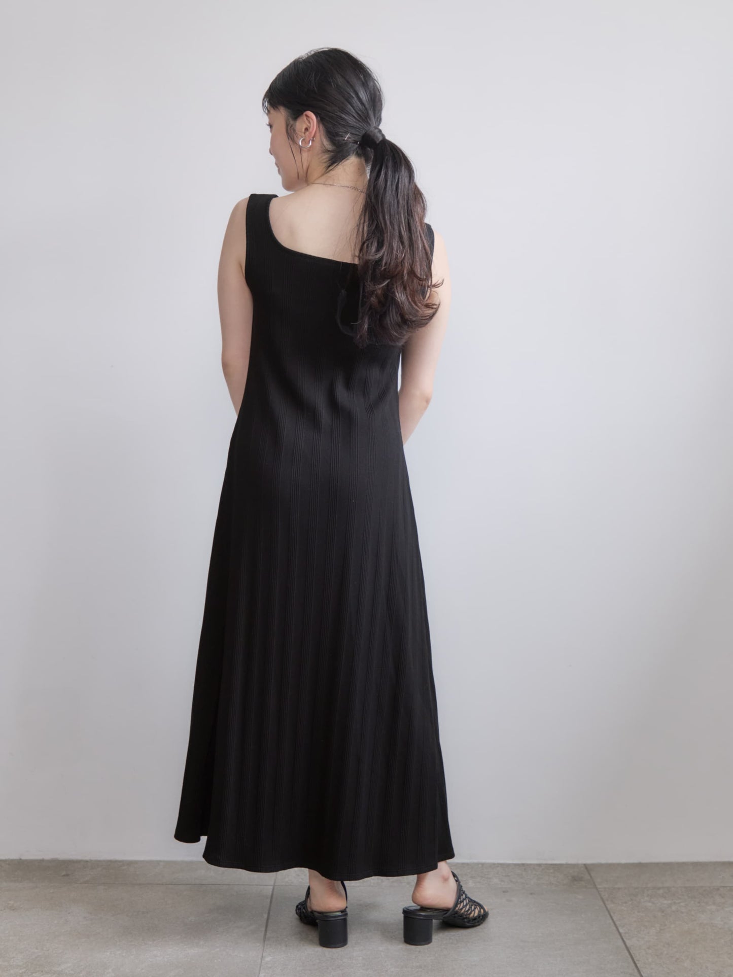 カップ付きスクエアネックワンピース-short & regular　[通常]