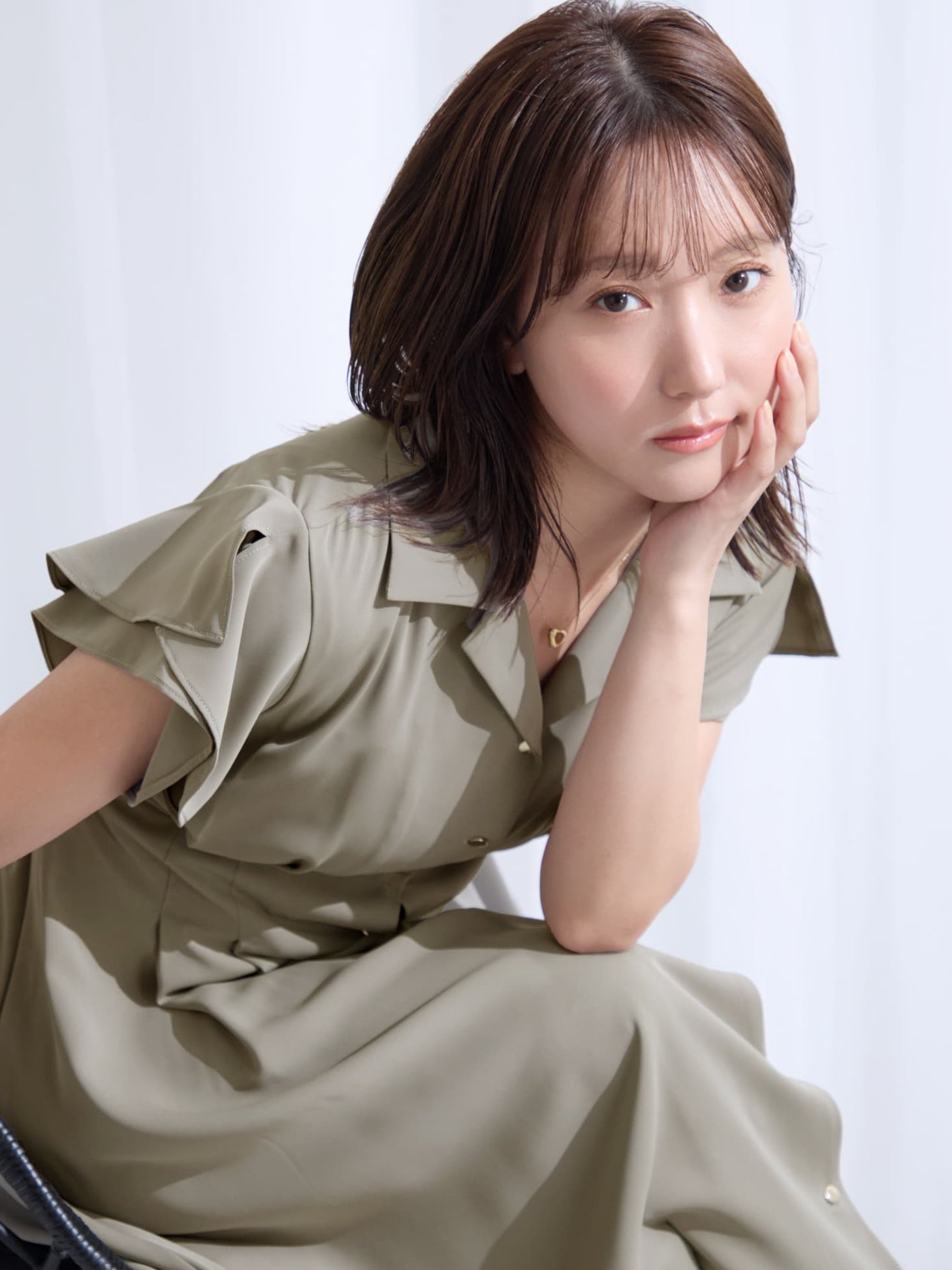オープンカラーとろみワンピース | 小柄・低身長女性向けファッション