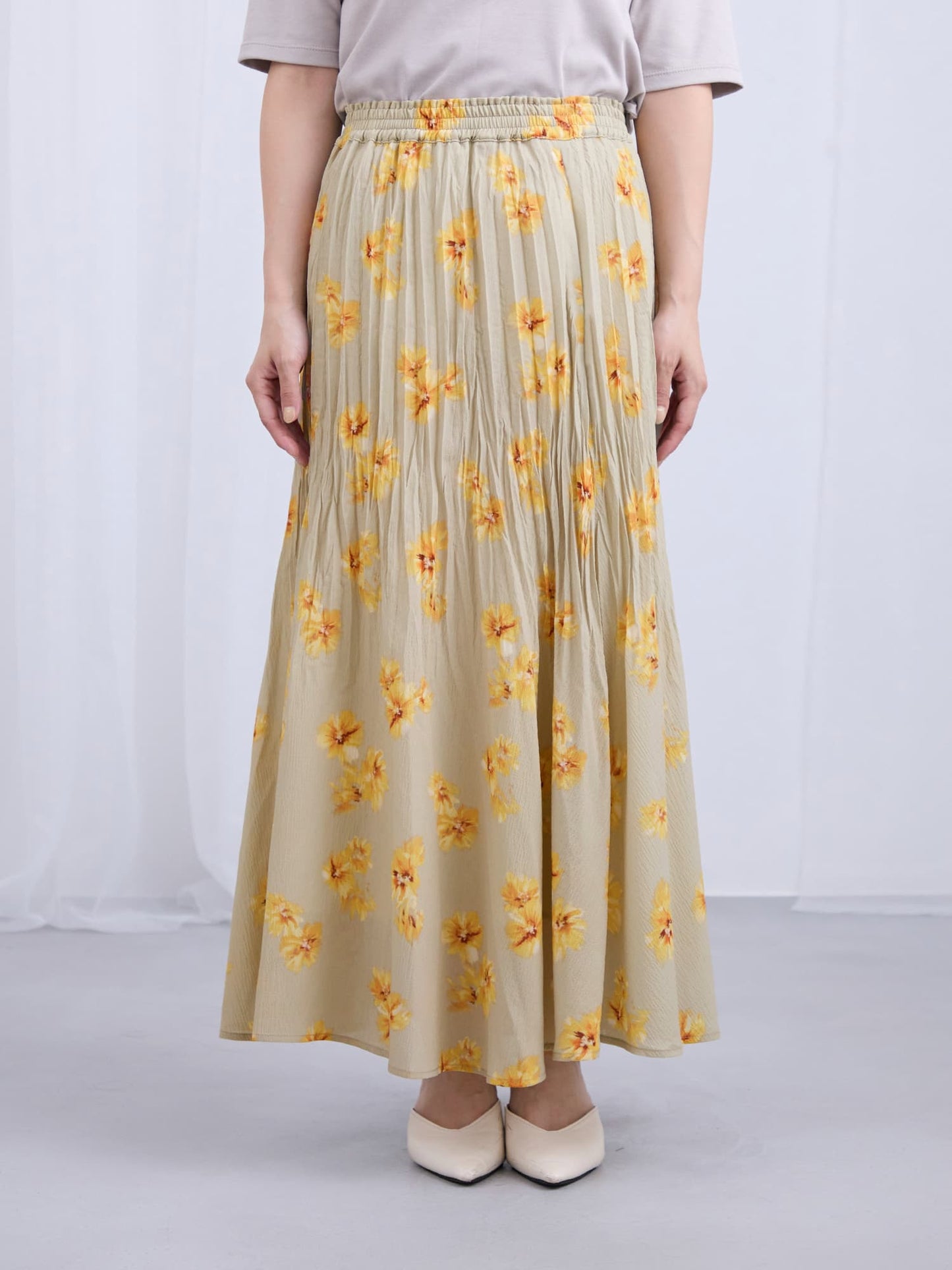 ※こちらが実物のカラーに一番お色味が近くなっております。（ベージュ）<br>143cm | B:78 W:59 H:82 股下:64  | short着用 (ヒールの高さ:3.5cm)