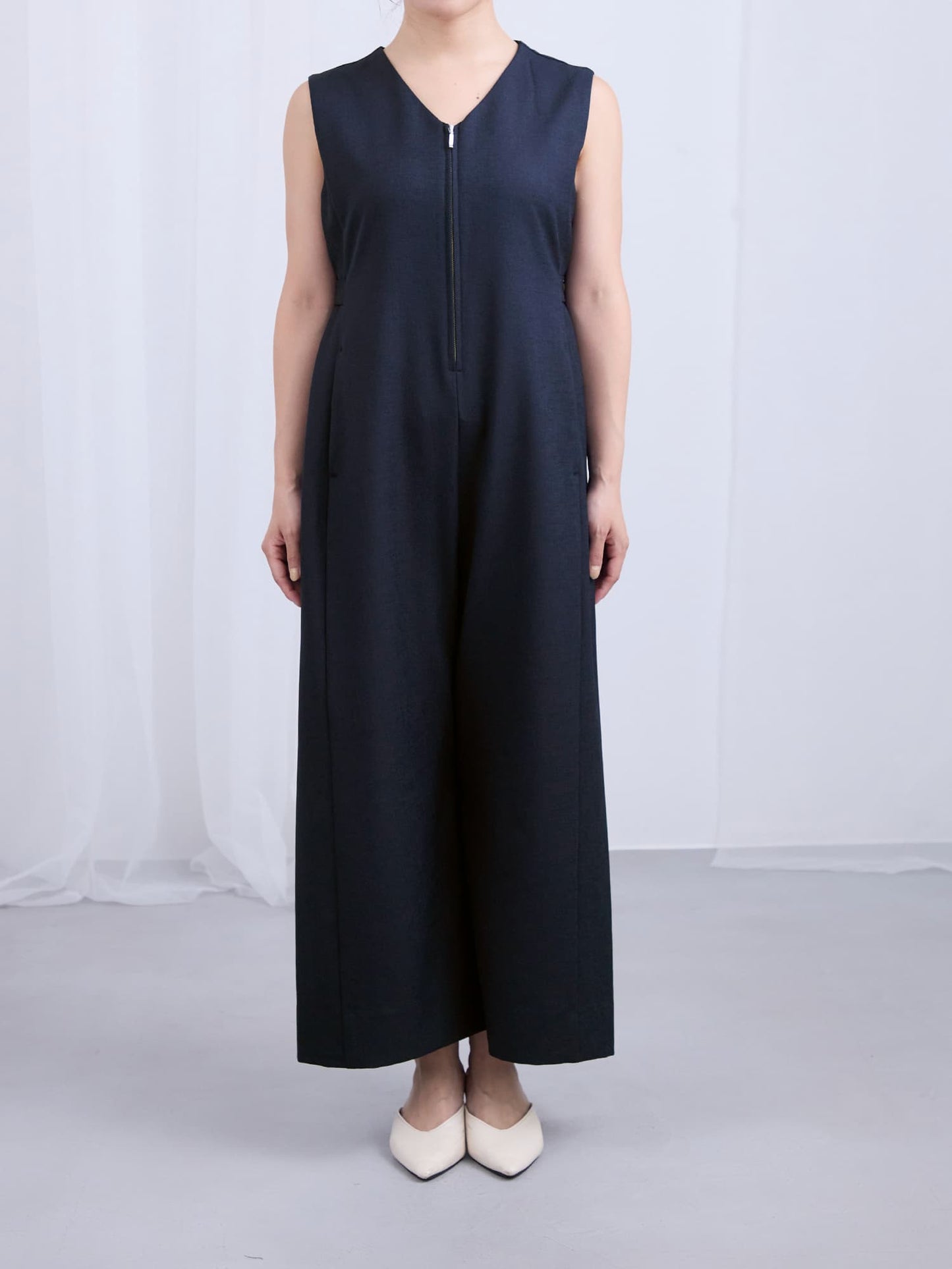 ※こちらが実物のカラーに一番お色味が近くなっております。（ネイビー）<br>143cm | B:78 W:59 H:82 股下:64  | short着用(ヒールの高さ: 3.5cm) 