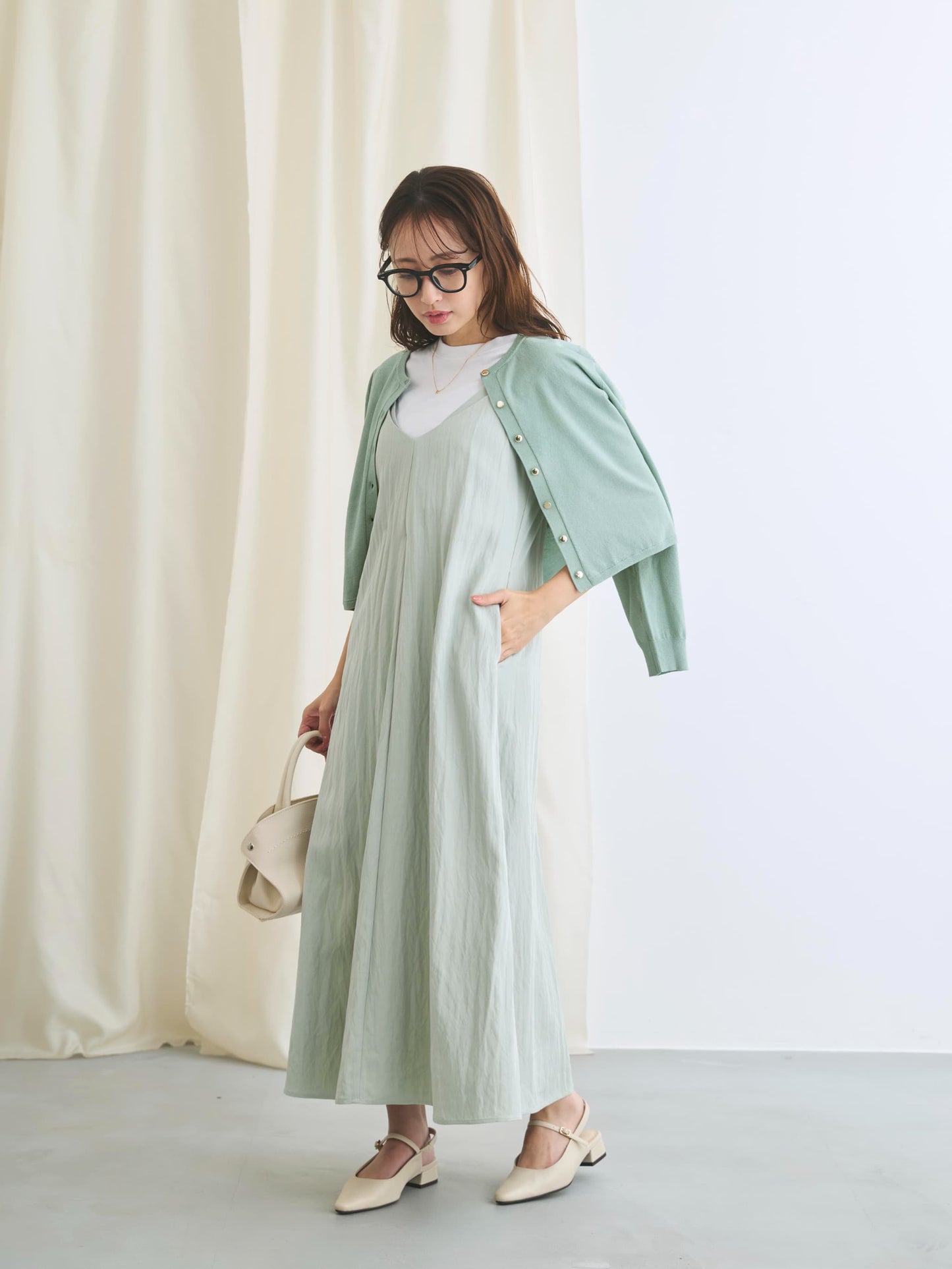 149cm | B:77 W:60 H:83 股下:68.5 | ワンサイズ着用