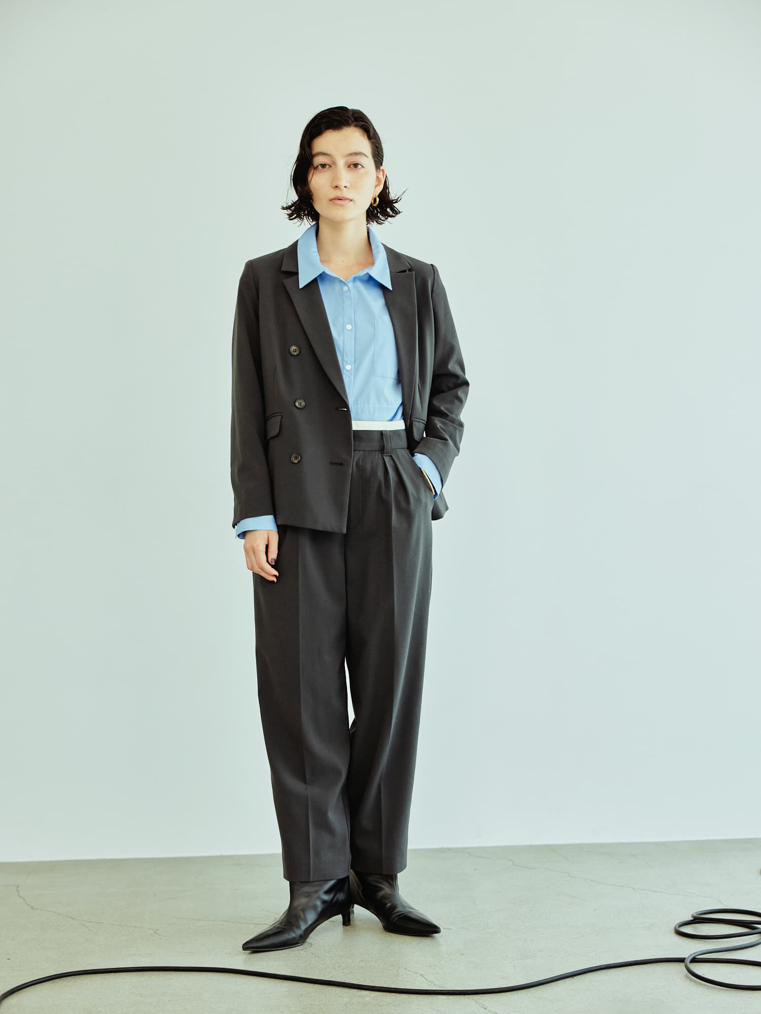 ウエストデザインタックパンツ | 小柄・低身長女性向け