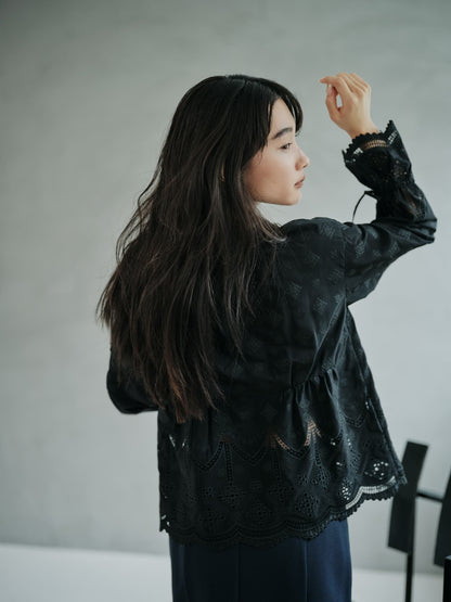 エンブロイダリーリボンスリーブブラウス　[通常]