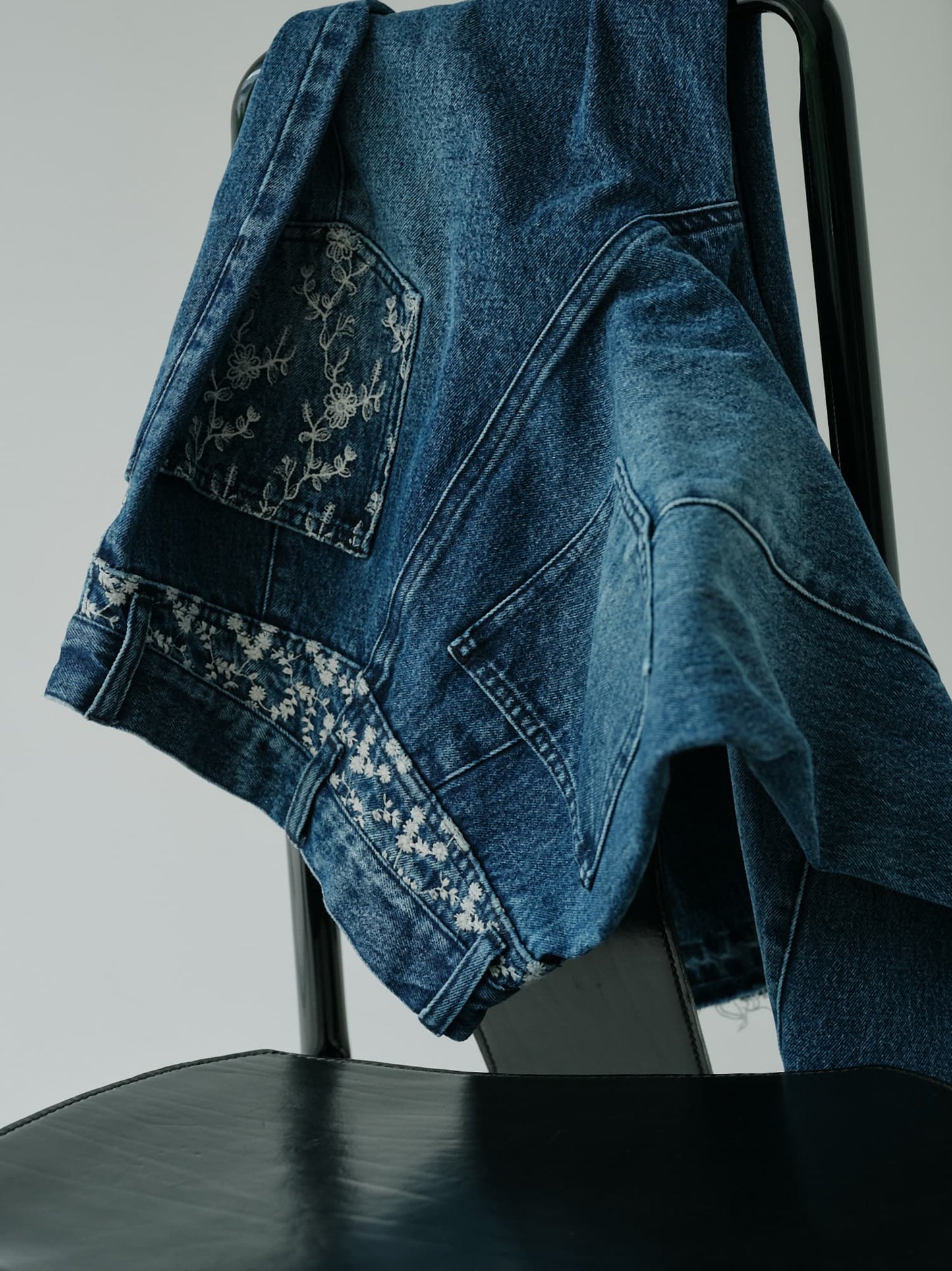 エンブロイダリーカーブデニム-short & regular　[通常]