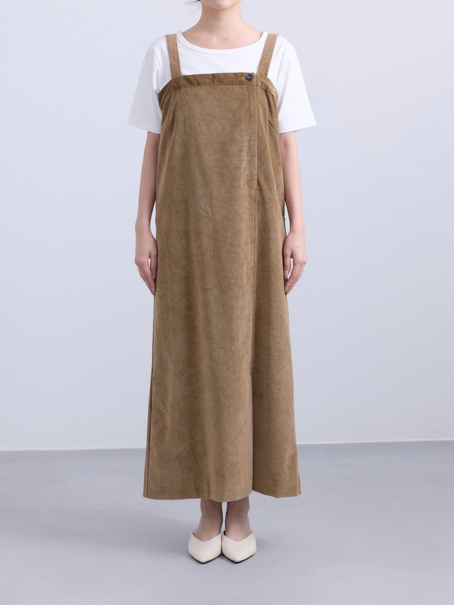 ※こちらが実物のカラーに一番お色味が近くなっております。（キャメル）<br>150cm | B:78 W:56 H:74 股下:69  | XS着用 (ヒールの高さ: 3.5cm) 