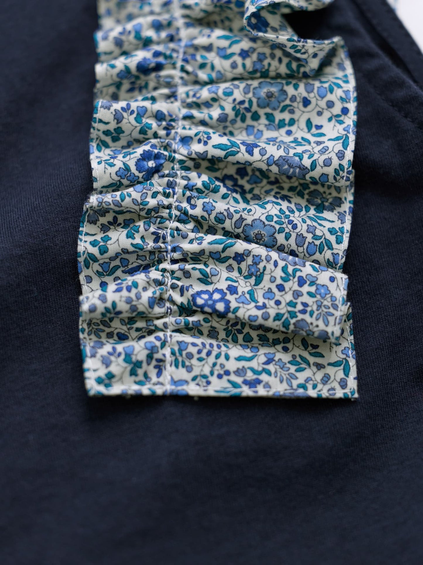 【COHINA MADE WITH LIBERTY FABRIC】フリルスリーブカットソー　[通常]