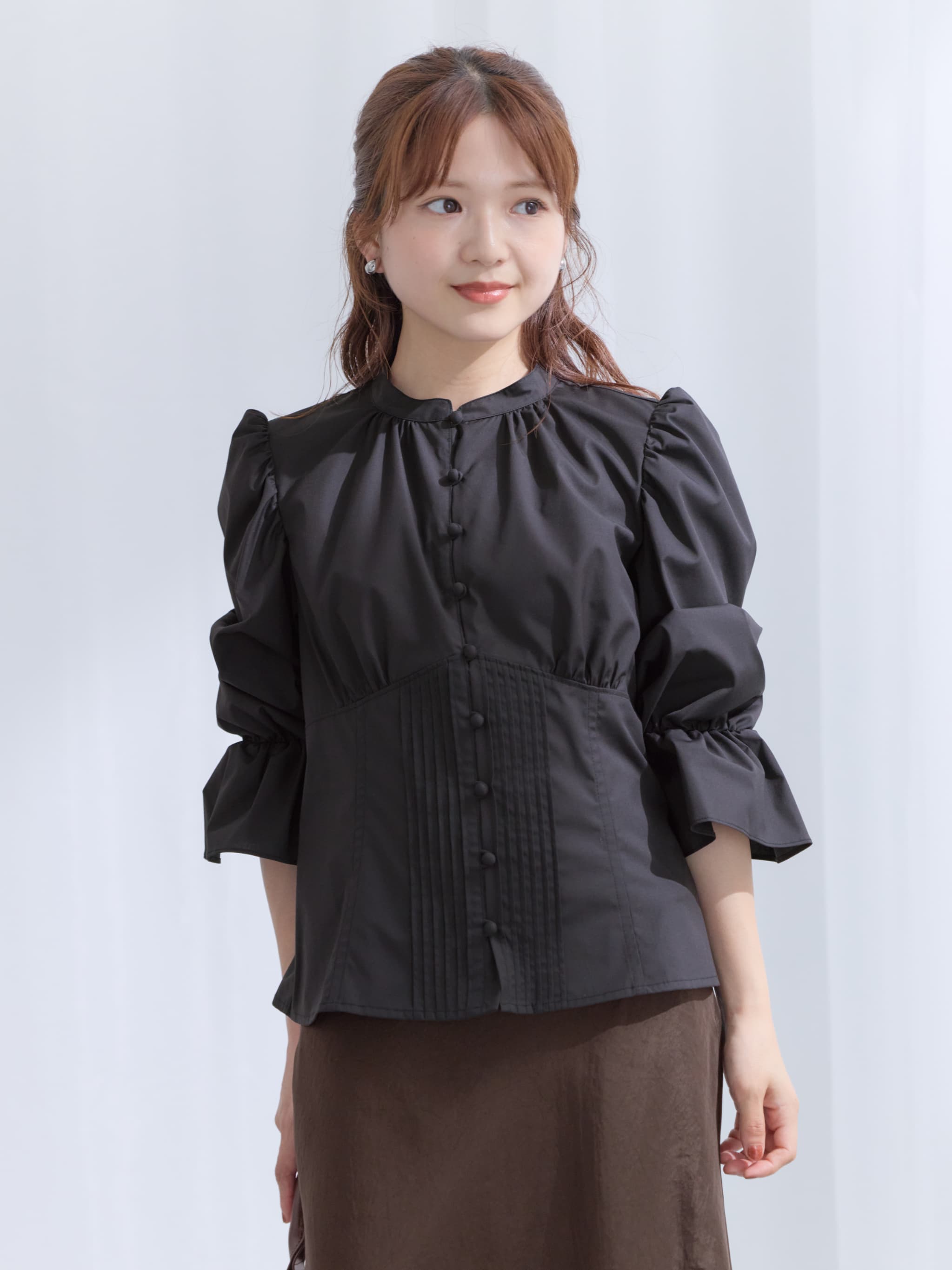 店舗限定】ギャザーパフスリーブブラウス | 小柄・低身長女性向け