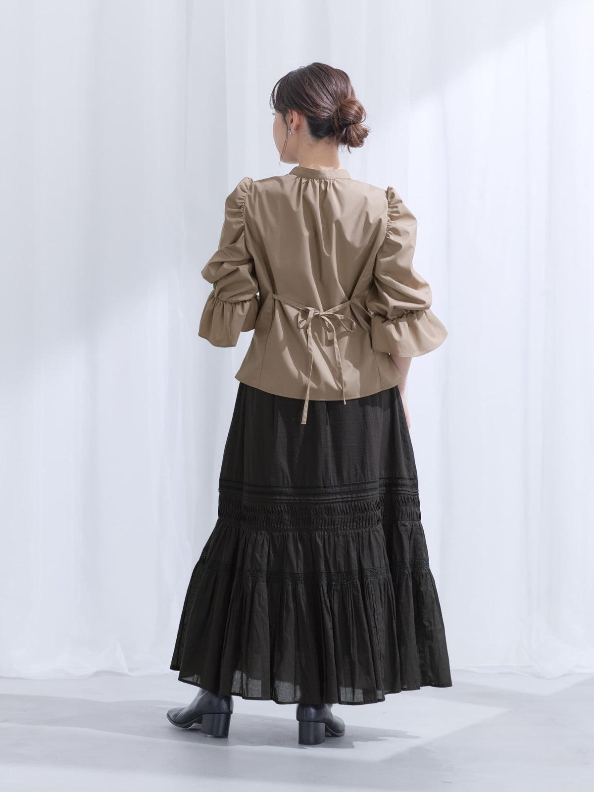 【店舗限定】ギャザーパフスリーブブラウス