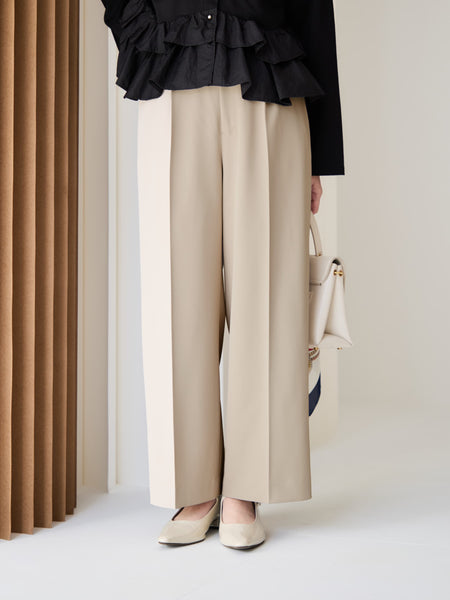 カジュアルコーデ ストレートパンツスタイル