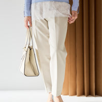 ライトベージュ