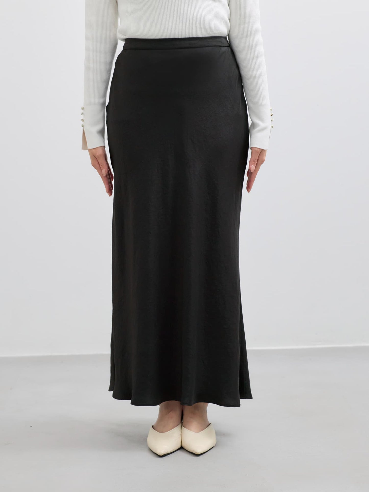 ※こちらが実物のカラーに一番お色味が近くなっております。（ブラック）<br>149cm | B:77 W:60 H:83 股下:68.5 | regular-XS着用 (ヒールの高さ: 3.5cm)