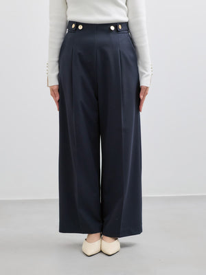 ※こちらが実物のカラーに一番お色味が近くなっております。（ネイビー）<br>149cm | B:77 W:60 H:83 股下:68.5 | regular-XS着用(ヒールの高さ: 3.5cm)