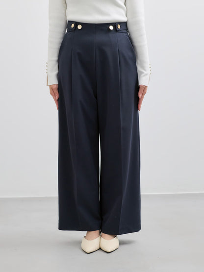 ※こちらが実物のカラーに一番お色味が近くなっております。（ネイビー）<br>149cm | B:77 W:60 H:83 股下:68.5 | regular-XS着用(ヒールの高さ: 3.5cm)