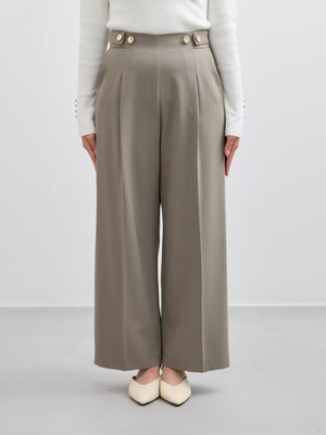 ※こちらが実物のカラーに一番お色味が近くなっております。（グレージュ）<br>149cm | B:77 W:60 H:83 股下:68.5 | regular-XS着用(ヒールの高さ: 3.5cm)