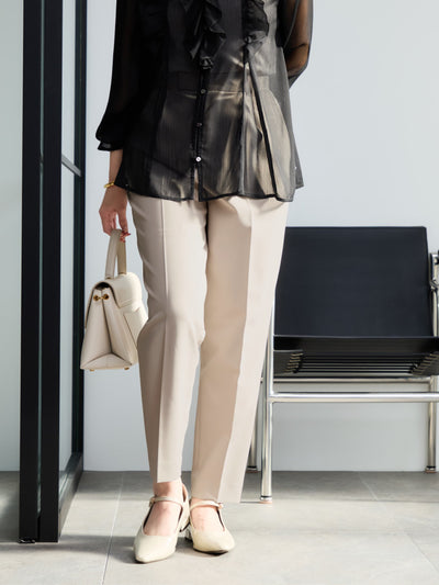 きれいめコーデ テーパードパンツスタイル