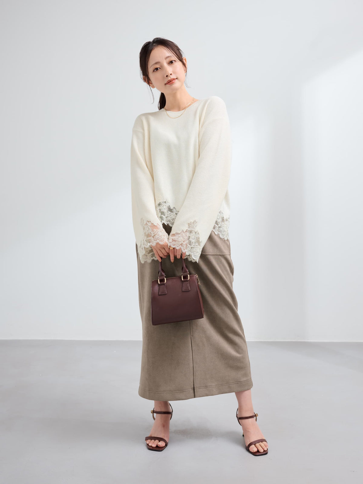 レースエンブロイダリーニットトップス　[通常]