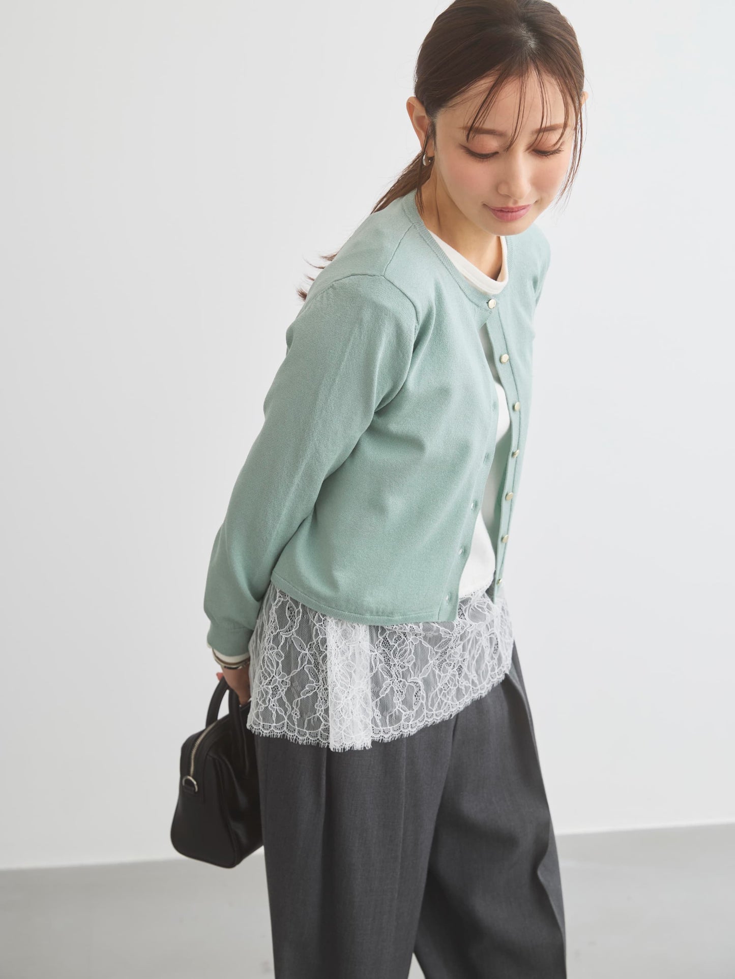 グロッシーゴールドボタンカーディガン　[通常]