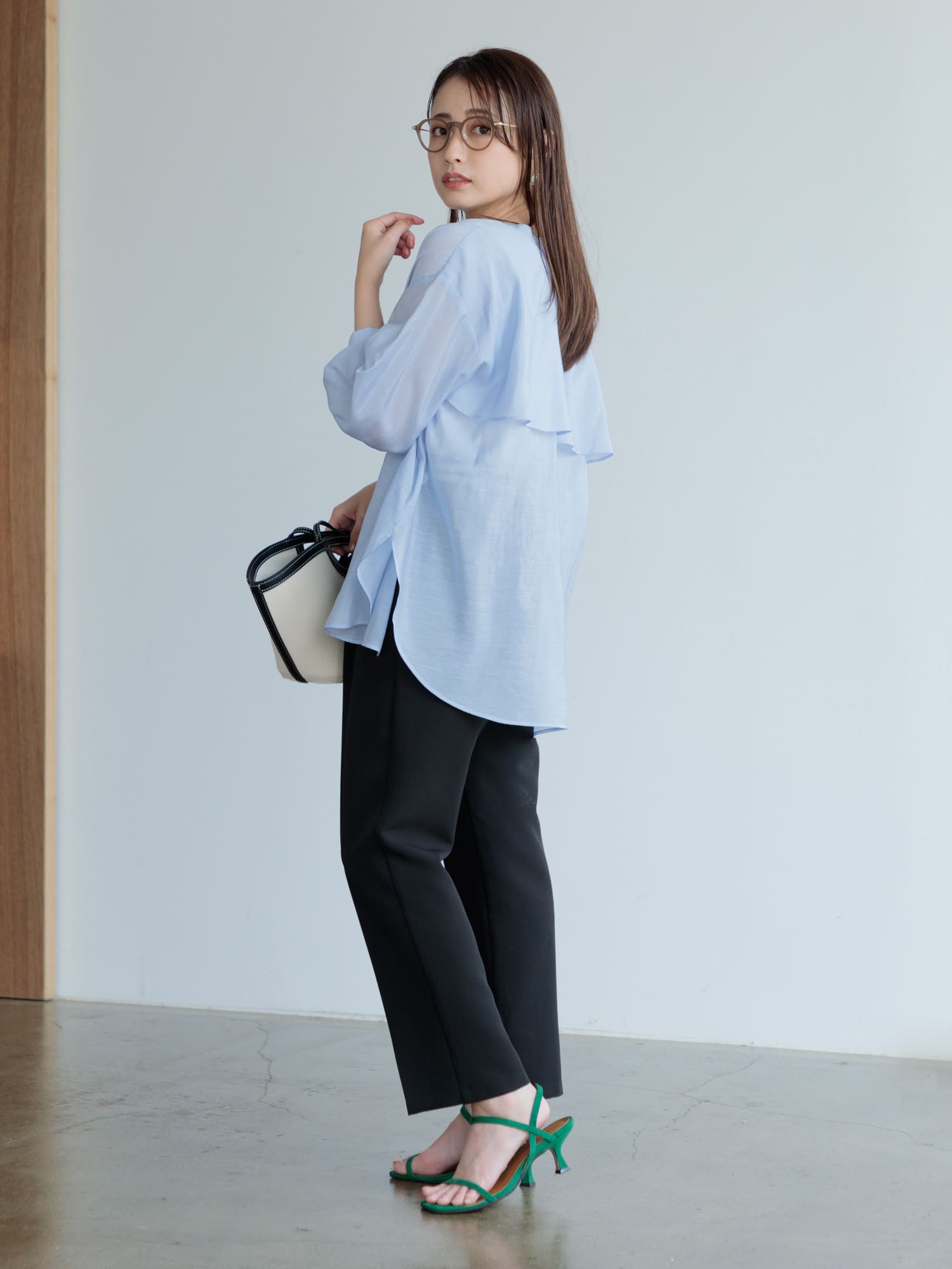 シアーバックフレアヨークシャツ | 小柄・低身長女性向けファッション 