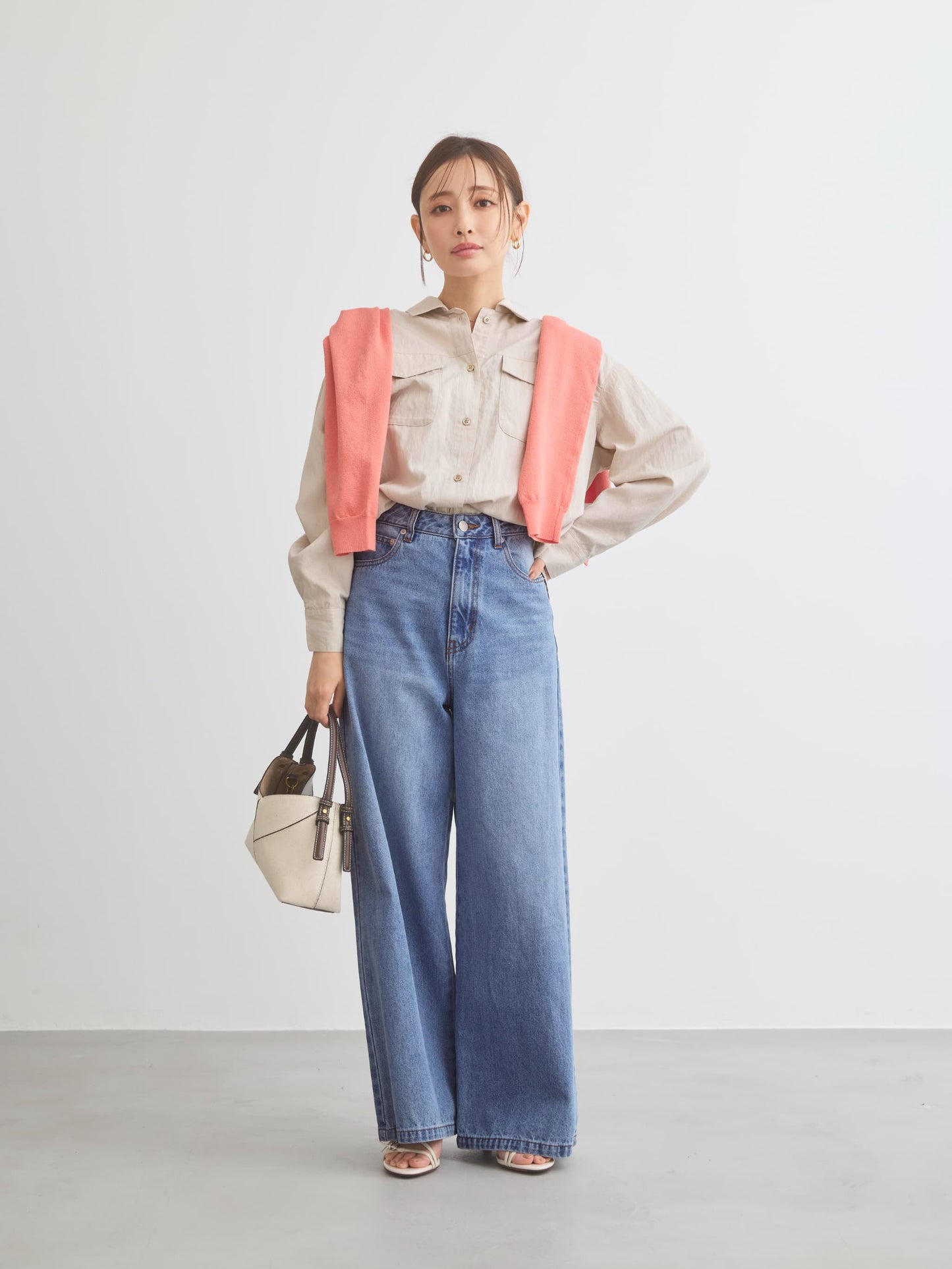 149cm | B:77 W:60 H:83 股下:68.5 | ワンサイズ着用