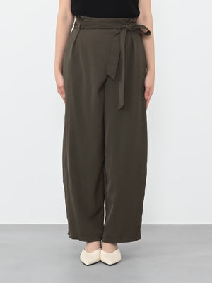 ※こちらが実物のカラーに一番お色味が近くなっております。（チャコール）<br>149cm | B:77 W:60 H:83 股下:68.5 | regular-XS着用  (ヒールの高さ: 3.5cm) 