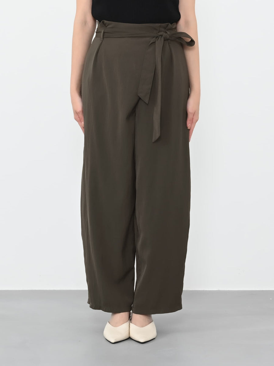 ※こちらが実物のカラーに一番お色味が近くなっております。（チャコール）<br>149cm | B:77 W:60 H:83 股下:68.5 | regular-XS着用  (ヒールの高さ: 3.5cm) 