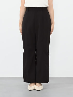 ※こちらが実物のカラーに一番お色味が近くなっております。（ブラック）<br>143cm | B:73 W:60 H:81 股下:65  | short-XS着用 (ヒールの高さ:3.5cm)