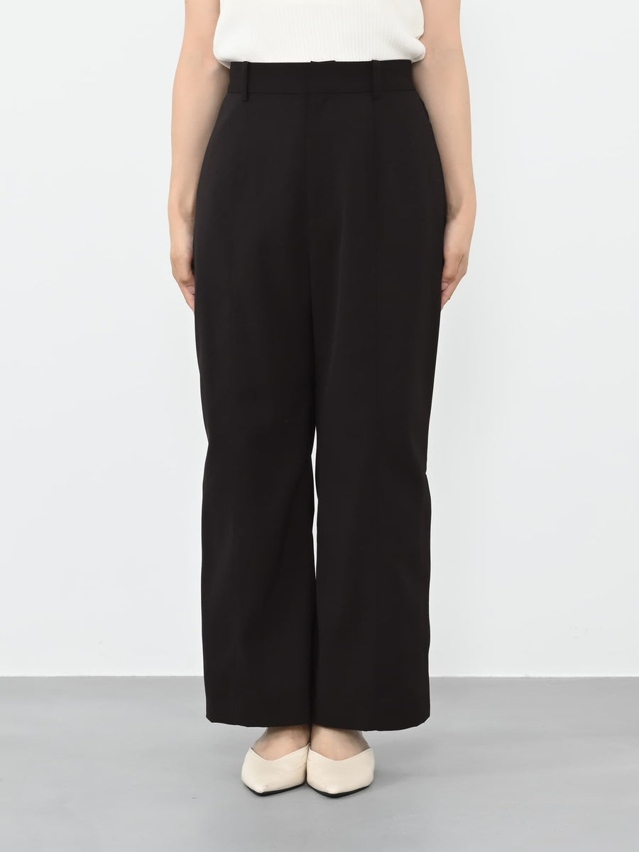 ※こちらが実物のカラーに一番お色味が近くなっております。（ブラック）<br>143cm | B:73 W:60 H:81 股下:65  | short-XS着用 (ヒールの高さ:3.5cm)