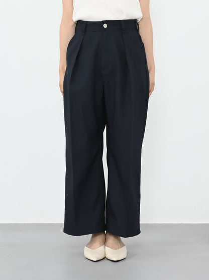 ※こちらが実物のカラーに一番お色味が近くなっております。（ネイビー）<br>143cm | B:73 W:60 H:81 股下:65 |short-XS着用 (ヒールの高さ: 3.5cm) 