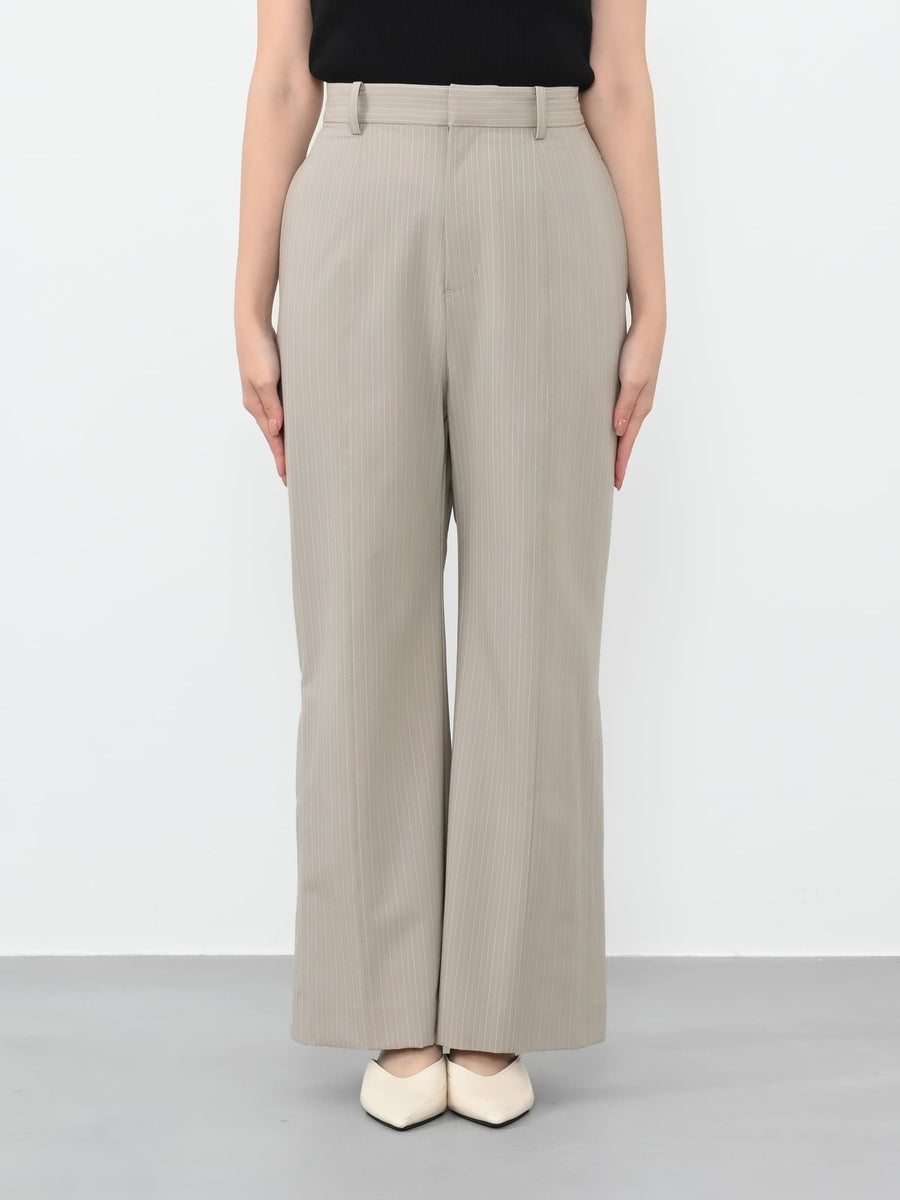 ※こちらが実物のカラーに一番お色味が近くなっております。（グレージュストライプ）<br>149cm | B:77 W:60 H:83 股下:68.5 | regular-XS着用 (ヒールの高さ:3.5cm)