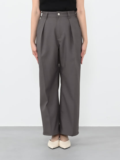 ※こちらが実物のカラーに一番お色味が近くなっております。（グレー）<br>149cm | B:77 W:60 H:83 股下:68.5 |regular - XS着用 (ヒールの高さ: 3.5cm) 