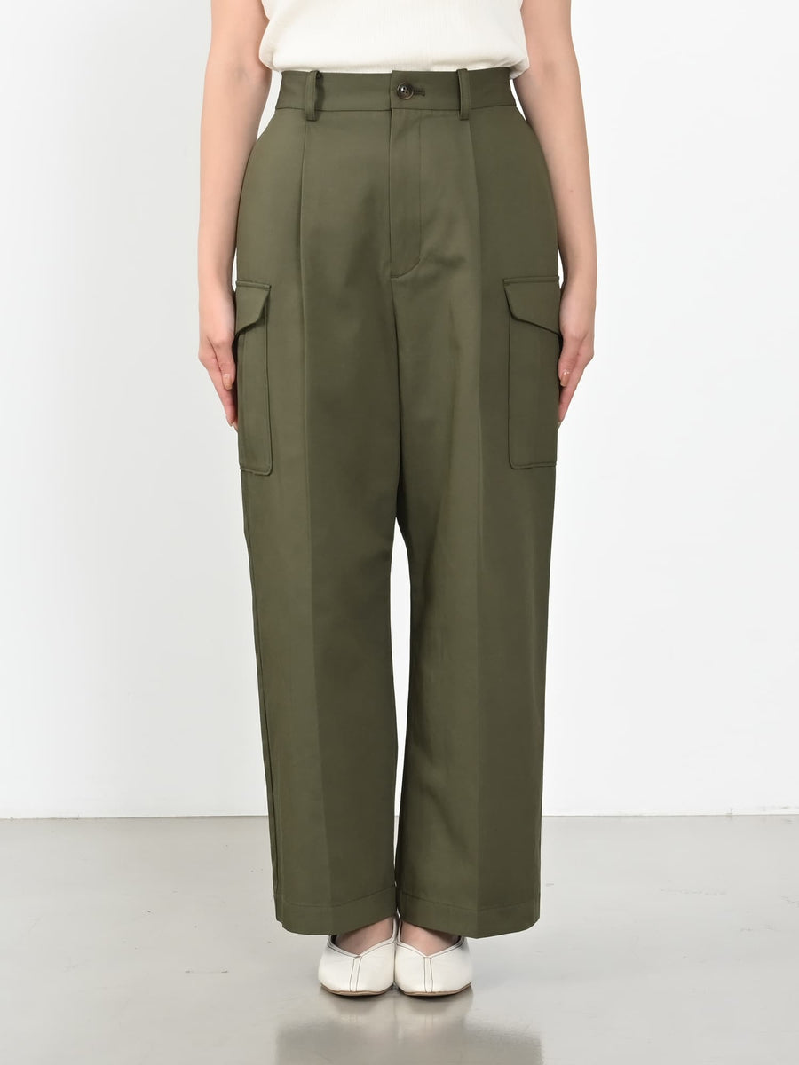 ※こちらが実物のカラーに一番お色味が近くなっております。（カーキ）<br>149cm | B:77 W:60 H:83 股下:68.5 | regular-XS着用(ヒールの高さ:3.5cm)