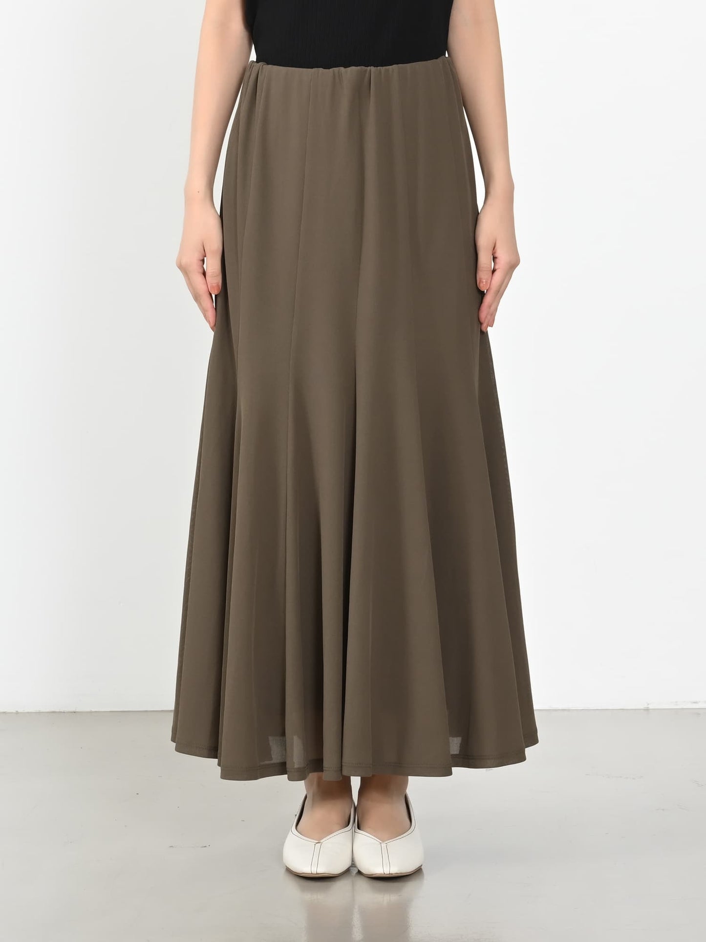 ※こちらが実物のカラーに一番お色味が近くなっております。（カーキ）<br>149cm | B:77 W:60 H:83 股下:68.5 | regular着用 (ヒールの高さ:3.5cm)